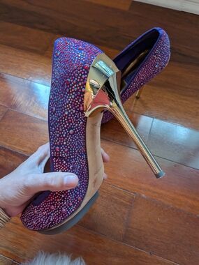 BCBGMaxAzria Purple Crystal Embellished Gold Stiletto Pumps